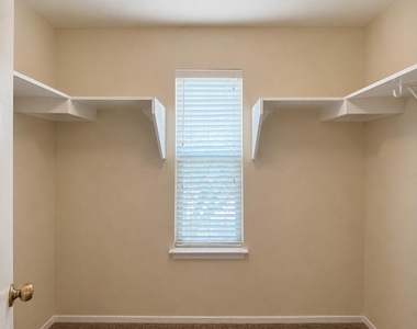 525 Eagles Nest Cove - Photo Thumbnail 30