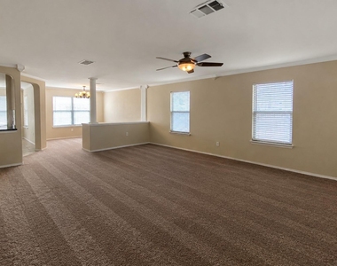 525 Eagles Nest Cove - Photo Thumbnail 4