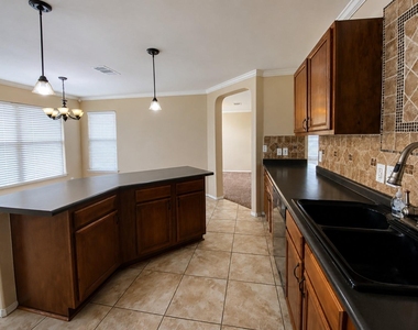 525 Eagles Nest Cove - Photo Thumbnail 12