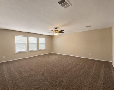 525 Eagles Nest Cove - Photo Thumbnail 20