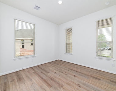 7731 Coral Key Drive - Photo Thumbnail 28