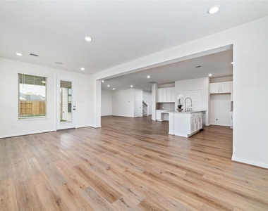 7731 Coral Key Drive - Photo Thumbnail 17