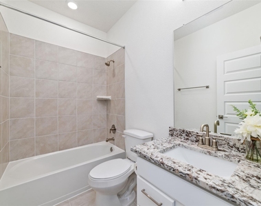 7731 Coral Key Drive - Photo Thumbnail 6