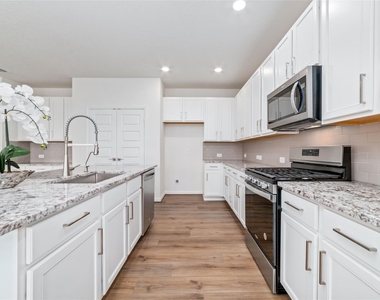 7731 Coral Key Drive - Photo Thumbnail 14