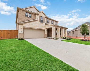 7731 Coral Key Drive - Photo Thumbnail 3