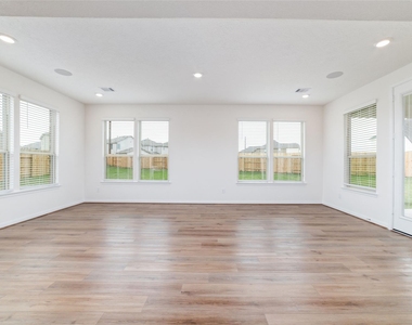 7731 Coral Key Drive - Photo Thumbnail 16