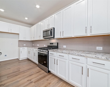 7731 Coral Key Drive - Photo Thumbnail 13
