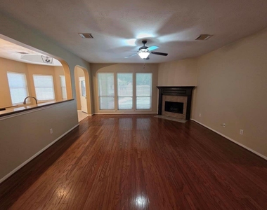 120 Emerald Cloud Lane - Photo Thumbnail 12