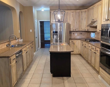 120 Emerald Cloud Lane - Photo Thumbnail 7