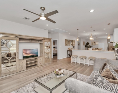 3308 Castor Street - Photo Thumbnail 6