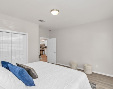 3308 Castor Street - Photo Thumbnail 27