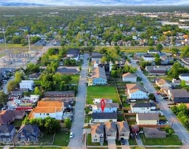 3308 Castor Street - Photo Thumbnail 48
