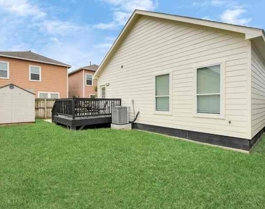 3308 Castor Street - Photo Thumbnail 45
