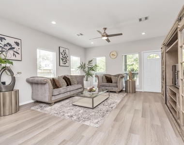 3308 Castor Street - Photo Thumbnail 4