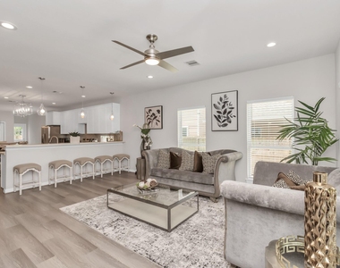 3308 Castor Street - Photo Thumbnail 3