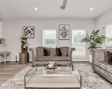 3308 Castor Street - Photo Thumbnail 7