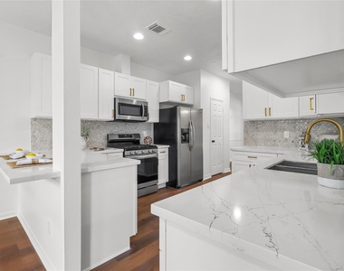 2118 Gemini Street - Photo Thumbnail 2
