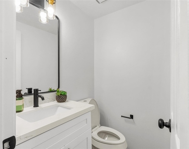 2118 Gemini Street - Photo Thumbnail 7