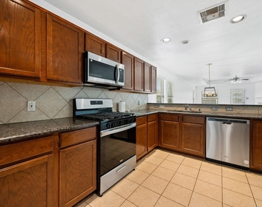 4614 Pin Oak - Photo Thumbnail 7