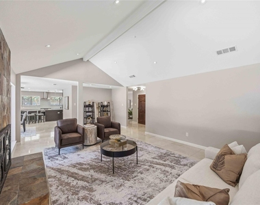 619 Rancho Bauer Drive - Photo Thumbnail 2