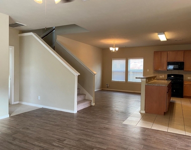 18206 Canary Bluff - Photo Thumbnail 5