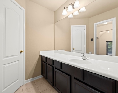 13938 Sawmill Run Lane - Photo Thumbnail 21