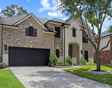13938 Sawmill Run Lane - Photo Thumbnail 2