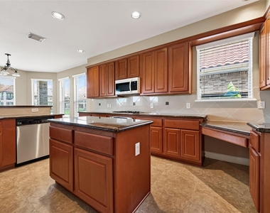 18943 Villa Bergamo Lane - Photo Thumbnail 14