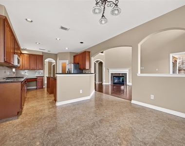 18943 Villa Bergamo Lane - Photo Thumbnail 12