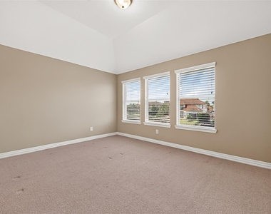 18943 Villa Bergamo Lane - Photo Thumbnail 31