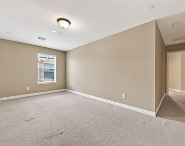 18943 Villa Bergamo Lane - Photo Thumbnail 35