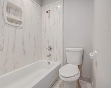 947 W Bertrand Street - Photo Thumbnail 21