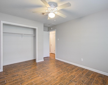 947 W Bertrand Street - Photo Thumbnail 19