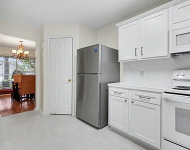1150 Andover Drive - Photo Thumbnail 6