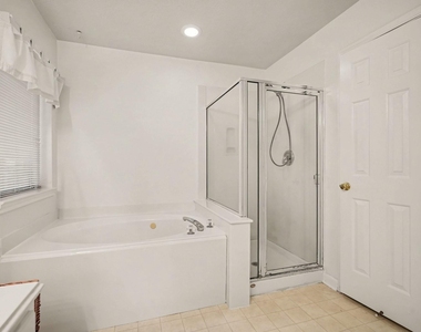 1150 Andover Drive - Photo Thumbnail 13
