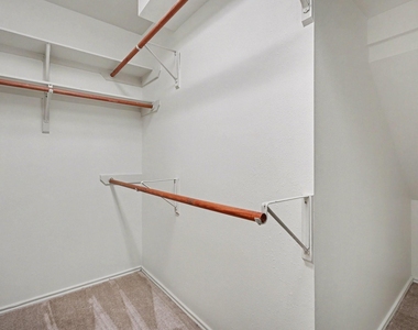 1150 Andover Drive - Photo Thumbnail 20