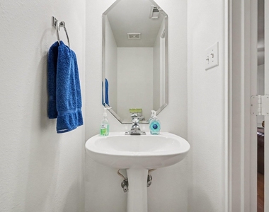 1150 Andover Drive - Photo Thumbnail 16