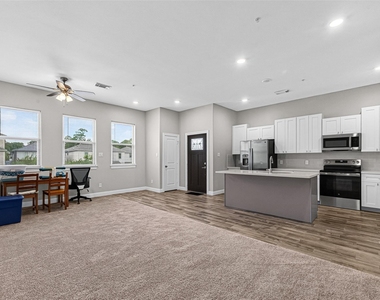 504 Nursery Road - Photo Thumbnail 6