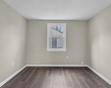297 Elm - Photo Thumbnail 28