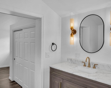 297 Elm - Photo Thumbnail 15