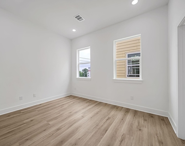 3468 Bremond Street - Photo Thumbnail 24