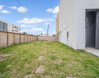 3468 Bremond Street - Photo Thumbnail 3