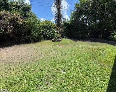 119 Se 23rd Place - Photo Thumbnail 2