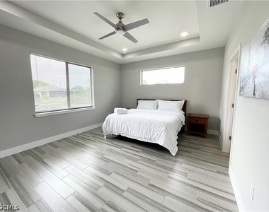 812 Sw 8th Place - Photo Thumbnail 9