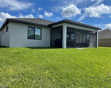812 Sw 8th Place - Photo Thumbnail 22