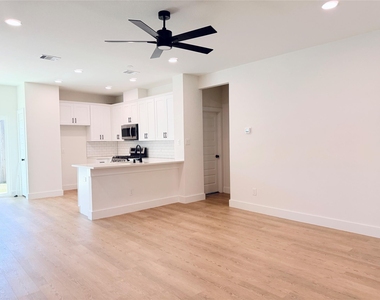 16575 Oasis Glade Drive - Photo Thumbnail 2