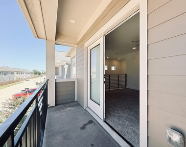 16575 Oasis Glade Drive - Photo Thumbnail 40