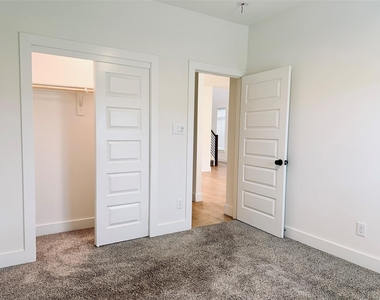 16575 Oasis Glade Drive - Photo Thumbnail 8