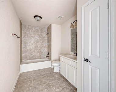 2903 Oakdale Landing Court - Photo Thumbnail 29