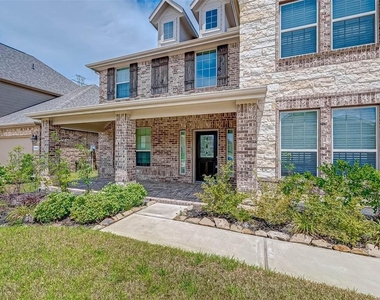 2903 Oakdale Landing Court - Photo Thumbnail 1